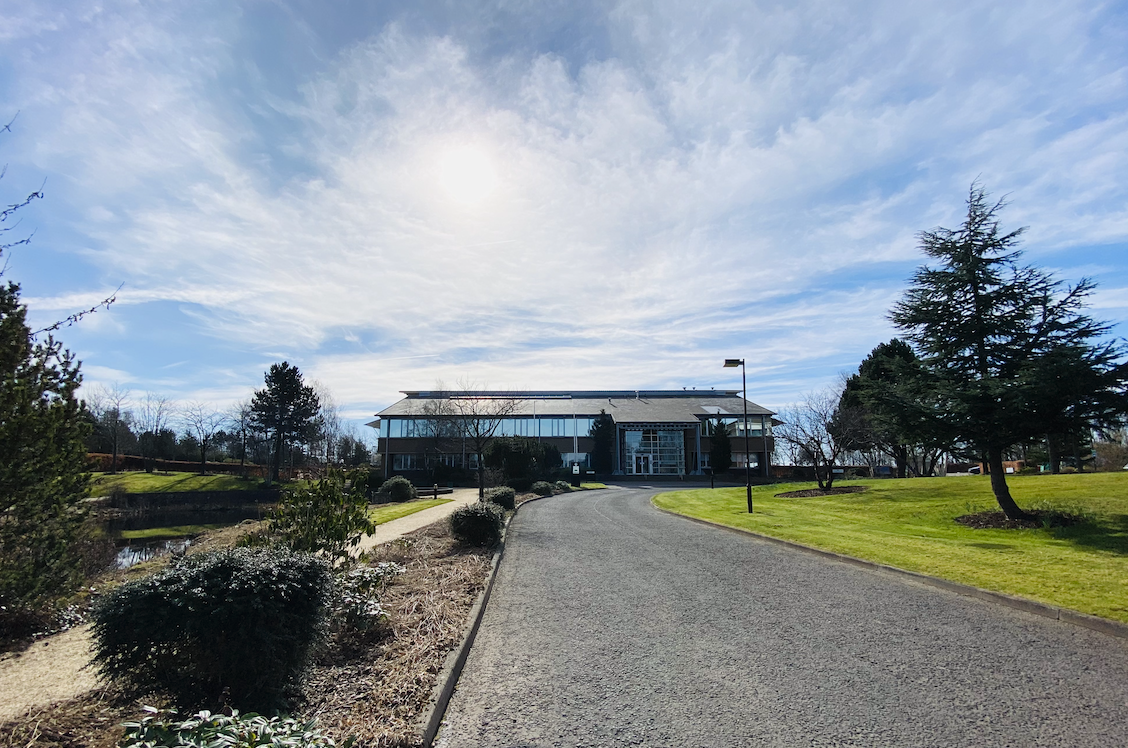 Acquisition of new office building at Strathclyde Park